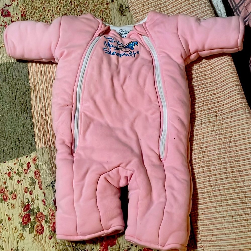 Baby Merlin Magic Sleepsuit large 6-9 month